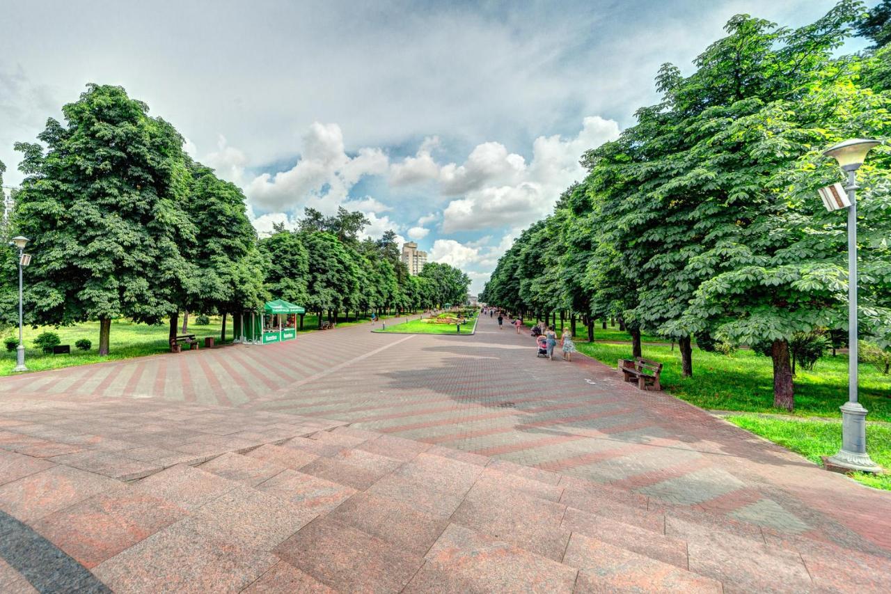 Apartment Voskresenska 18 , Парковые Озера Kiev Exterior foto