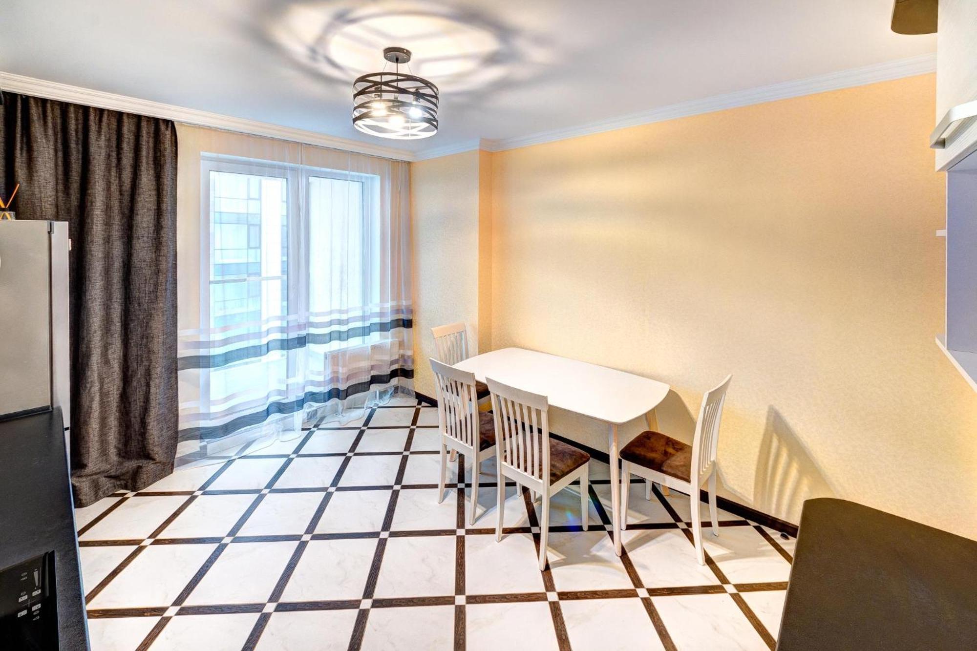 Apartment Voskresenska 18 , Парковые Озера Kiev Habitación foto